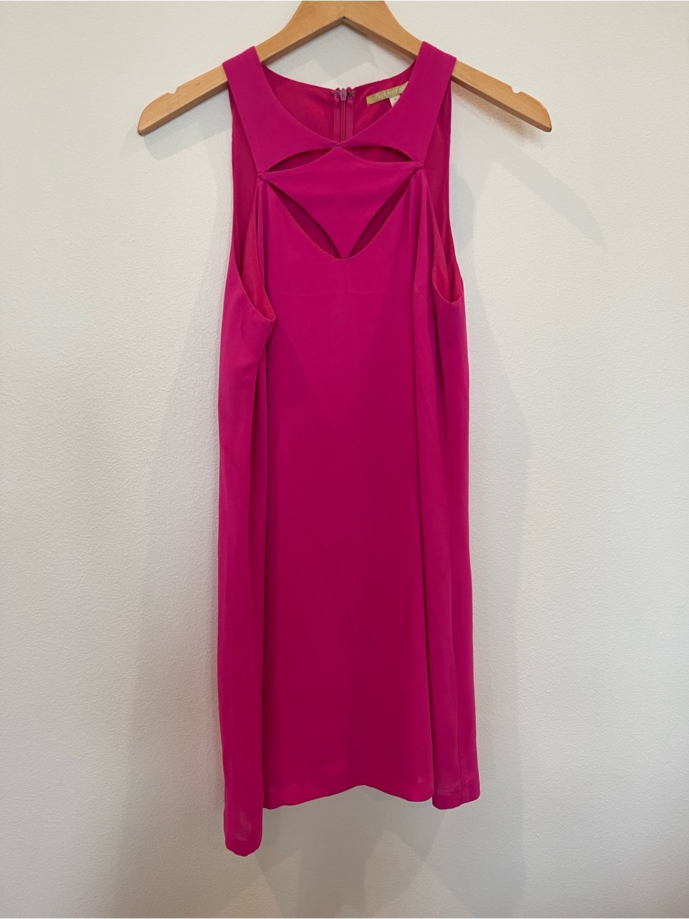 Gianni Bini Fuchsia Cutout Sleeveless Shift Dress